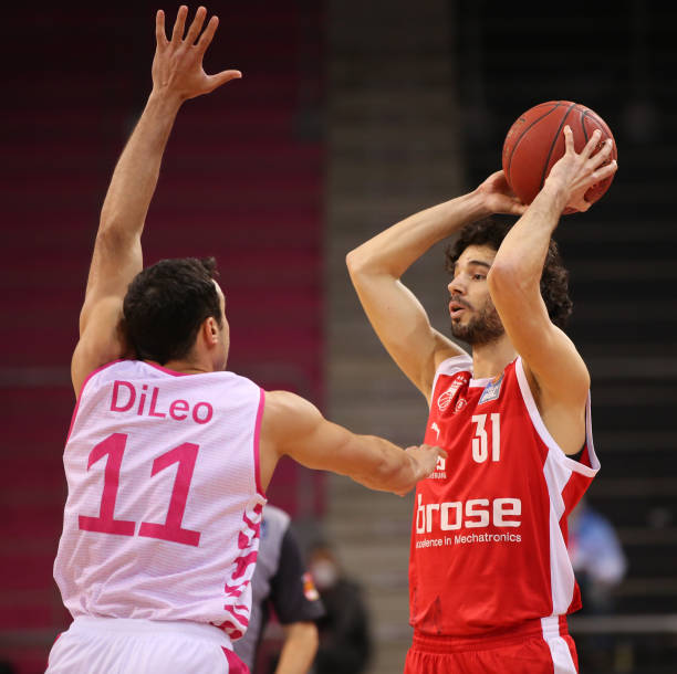 的第四轮比 的第四轮比