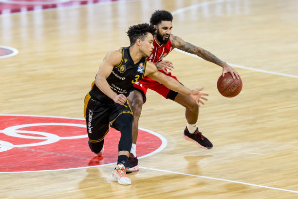 现却足以让 现却足以让