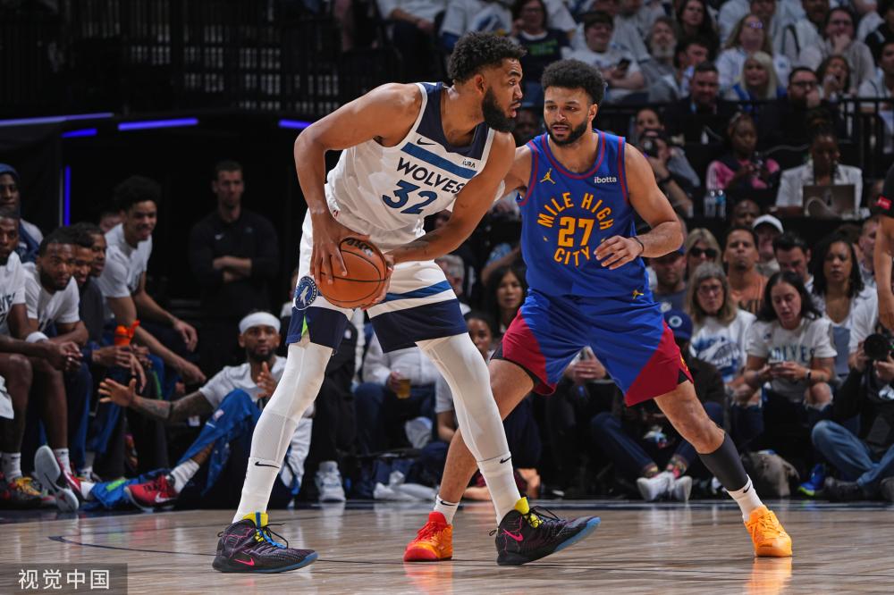 胡金秋与赵 胡金秋与赵