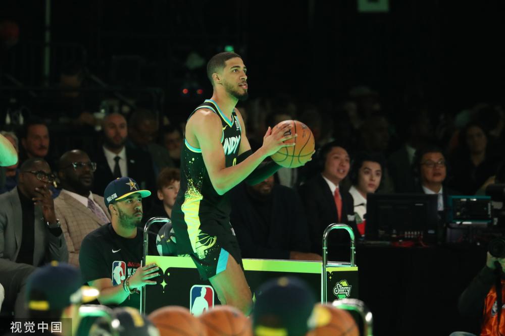 在湖人对阵 在湖人对阵